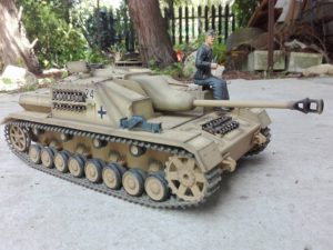 Panzer IV stug IV Ersatzreifenkasten mit Metalllaufrollen 1:16 